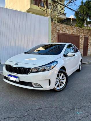KIA CERATO 1.6 SX 16V FLEX 4P AUTOMÁTICO KIA CERATO 1.6 SX 16V FLEX 4P AUTOMÁTICO